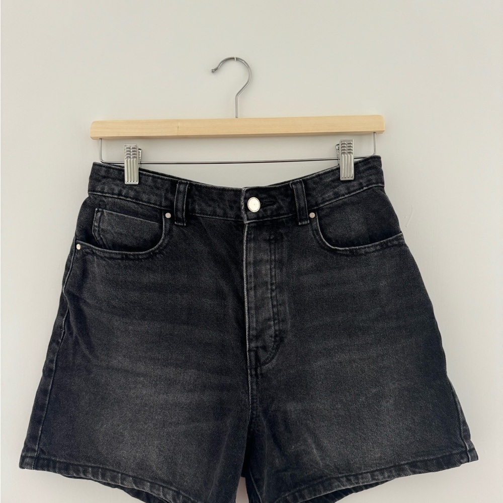 ZARA MOM FIT DENIM SHORTS